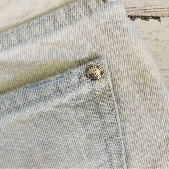 KORAL Women’s Size 24 Relaxed Distressed Skinny Jeans in Ice Wash - Picture 6 of 13